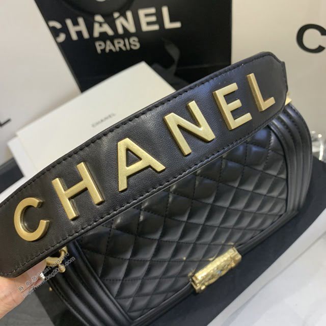 Chanel女包 67086# Chanel2020年新款羊皮包 手提金屬LoGo Chanel鏈條單肩斜挎中號包  djc3990